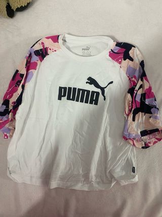 Camiseta Puma Blanca con Estampado Floral