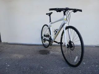 Bicicleta deportiva híbrida,manilla recto 400,€