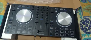 Consola DJ y barredora