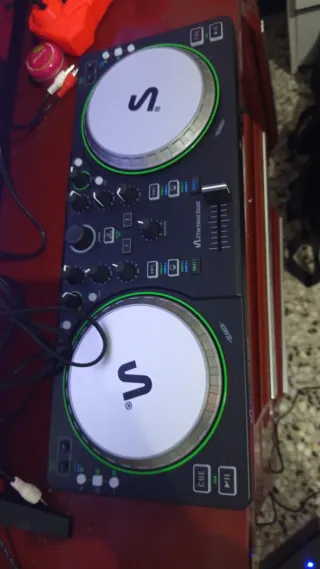 Consola DJ y barredora