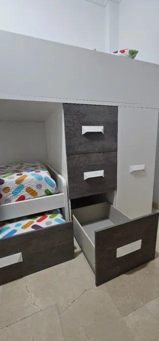 Habitación juvenil litera con cajones