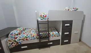 Habitación juvenil litera con cajones