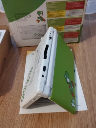 Nintendo 3DS XL Edición Yoshi