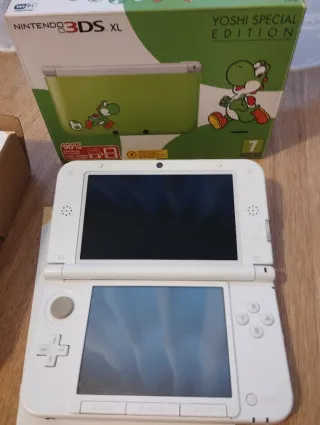 Nintendo 3DS XL Edición Yoshi
