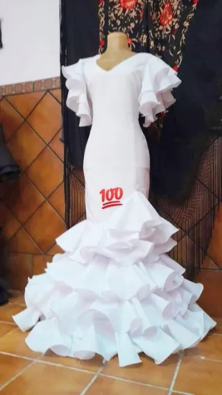 Traje de flamenca todas las tallas y colores pida
