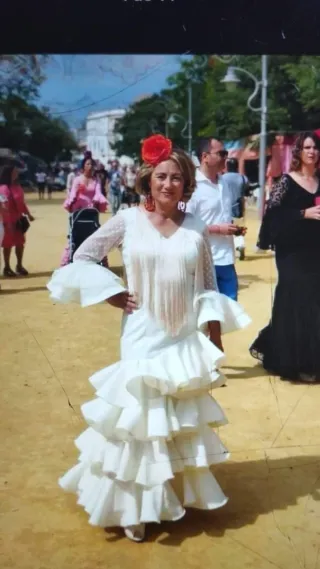 Traje de flamenca todas las tallas y colores pida
