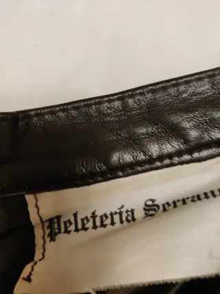 Pantalones de piel marrón