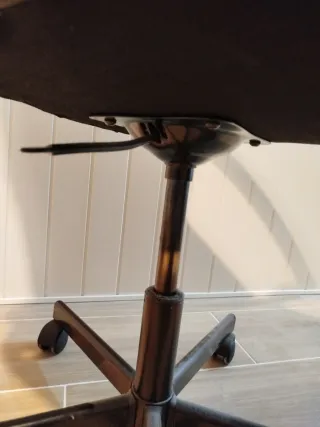 Silla de oficina negra