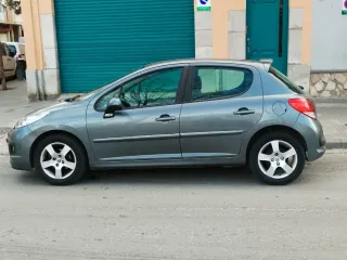 Peugeot 207 1.6 hdi 2011