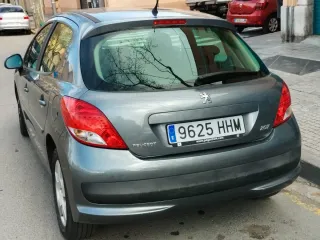 Peugeot 207 1.6 hdi 2011