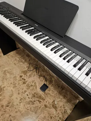 Piano Digital Yamaha P-145BT