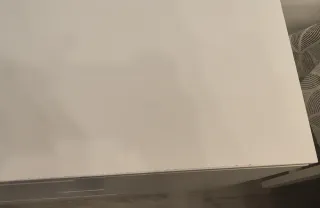 Cajonera blanca de madera