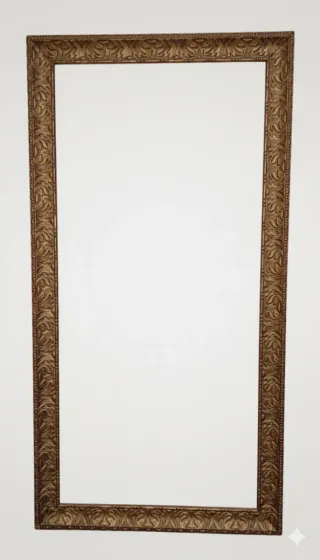 Marco de madera antiguo para espejo