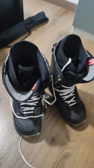 Snowboard Sanchez 156 de Salomon con Botas T45