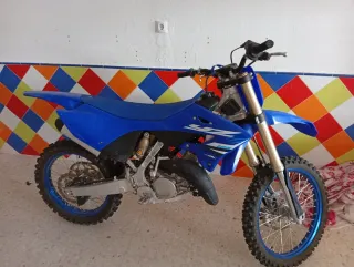 Yamaha YZ 125 Azul Más informaciónprivado633908961