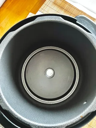 Olla Robot Cecotec modelo D