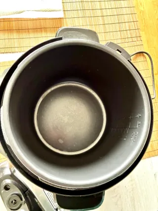 Olla Robot Cecotec modelo D