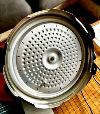 Olla Robot Cecotec modelo D