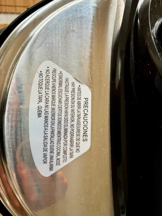 Olla Robot Cecotec modelo D