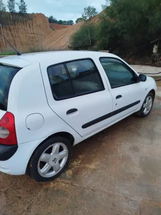 Renault Clio 2002
