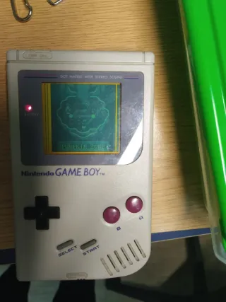 Nintendo Game Boy + Super Mario