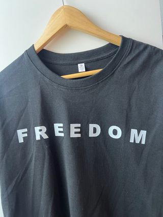 Camiseta Negra FREEDOM usa trump