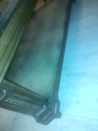 Mesa de centro de madera y cristal