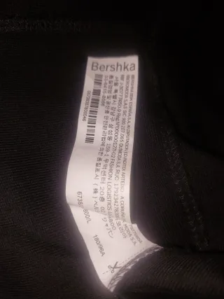 Rebeca Bershka Negra Hombre