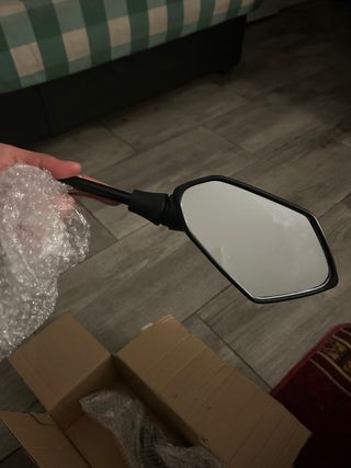 Retrovisores negros para moto