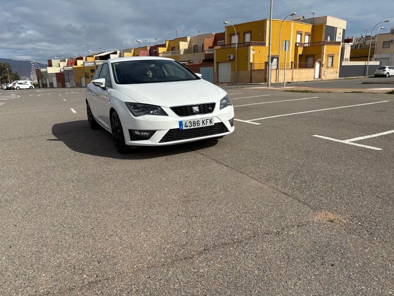 SEAT Leon 2015 - foto 1
