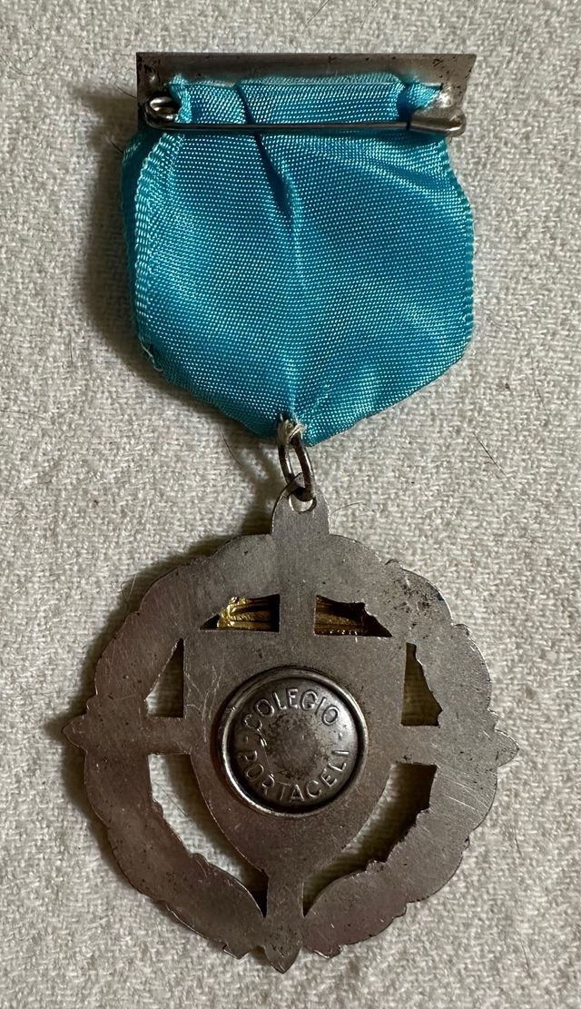 Medalla Mérito Escolar Colegio Portaceli Antigua