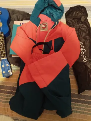 Conjunto esquí 10 años naranja y azul peto/ mono