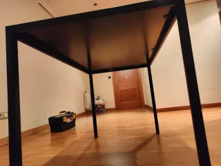 Mesa de comedor cristal negro y metal