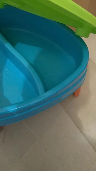 Mesa de juegos infantil