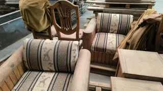 Sillas, sillón  de madera antiguas