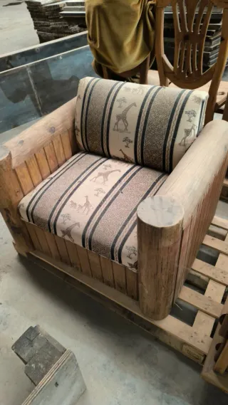 Sillas, sillón  de madera antiguas