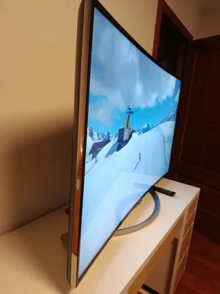 Smart TV 55 LG Negra y Plateada