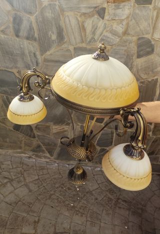 Lámpara de techo forja y vidrio beige/dorado