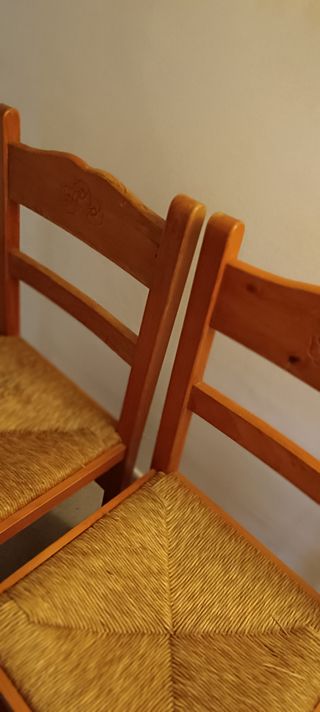 Juego de 2 sillas de madera y yute