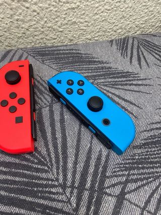 Joy-Cons