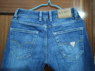 Pantalón vaquero Guess azu, talla w28