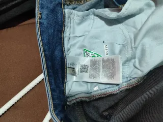 Pantalón vaquero Guess azu, talla w28