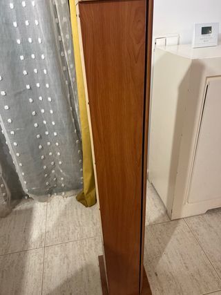 Estantería madera para DVDs