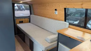 Volkswagen Transporter T5 2011