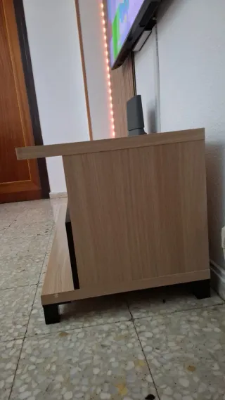 Mueble TV beige y marrón