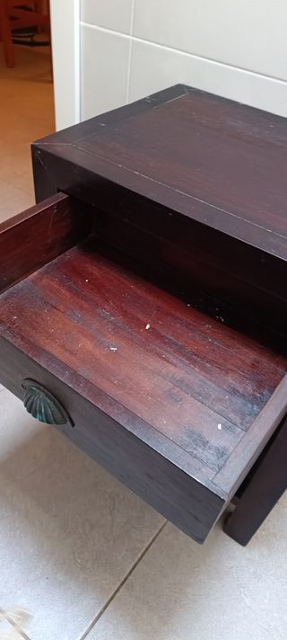 Mesa auxiliar de teca