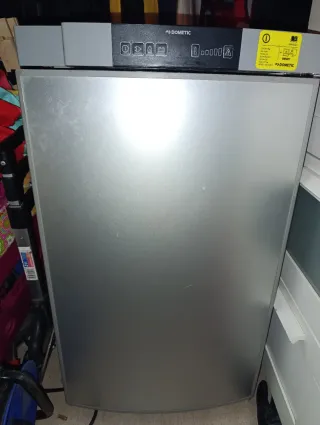 Nevera Dometic caravana