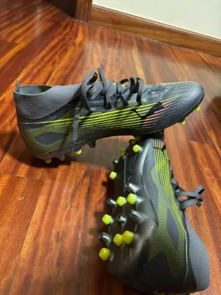 Botas de fútbol Puma Talla 42.5