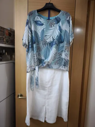 Pantalón vaquero blanco Encuentro. Blusa gasa
