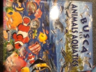 Busca els animals aquàtics (Catalan Edition)